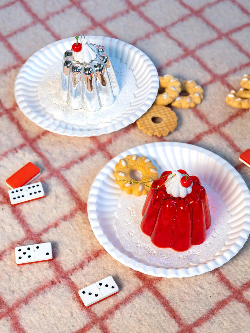 Pudding glass ornament, silver