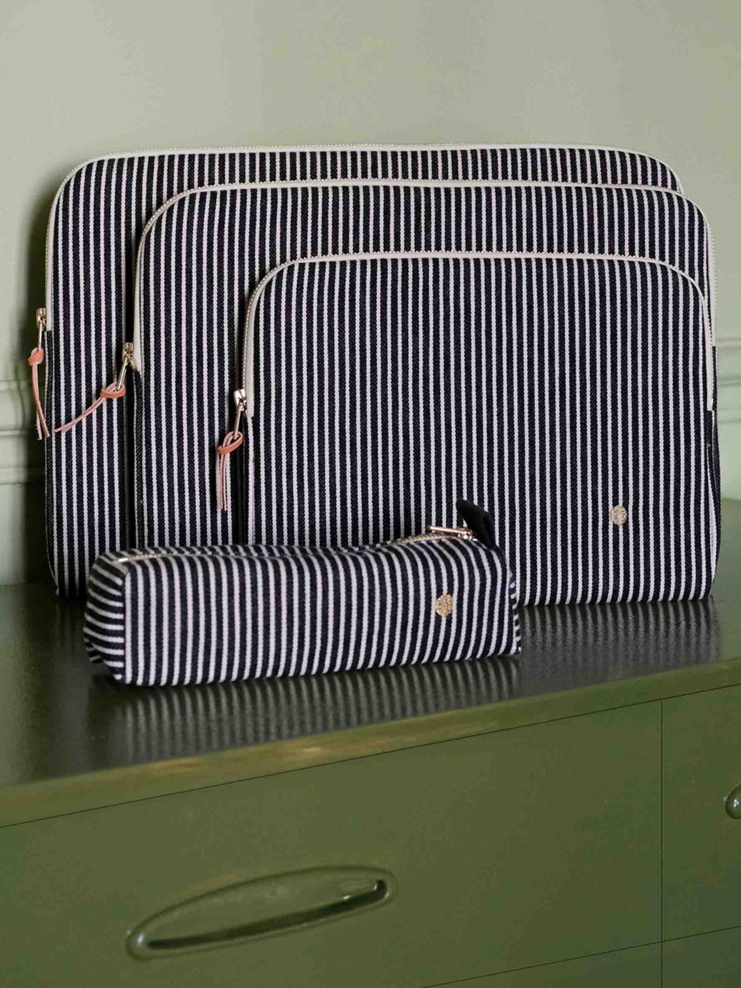 Basile laptop sleeve, stripe (13/14