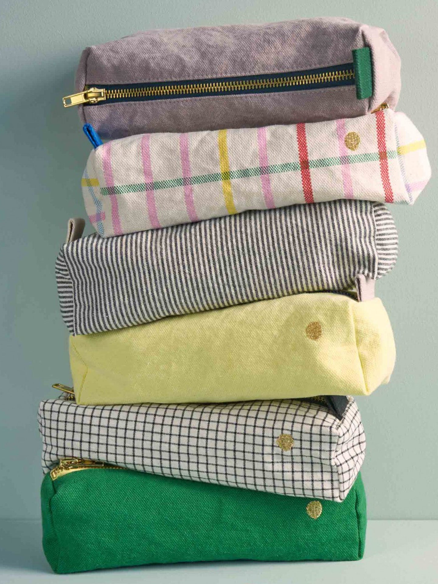 Finette pencil case, fine stripe (6 × 20 × 6 cm)