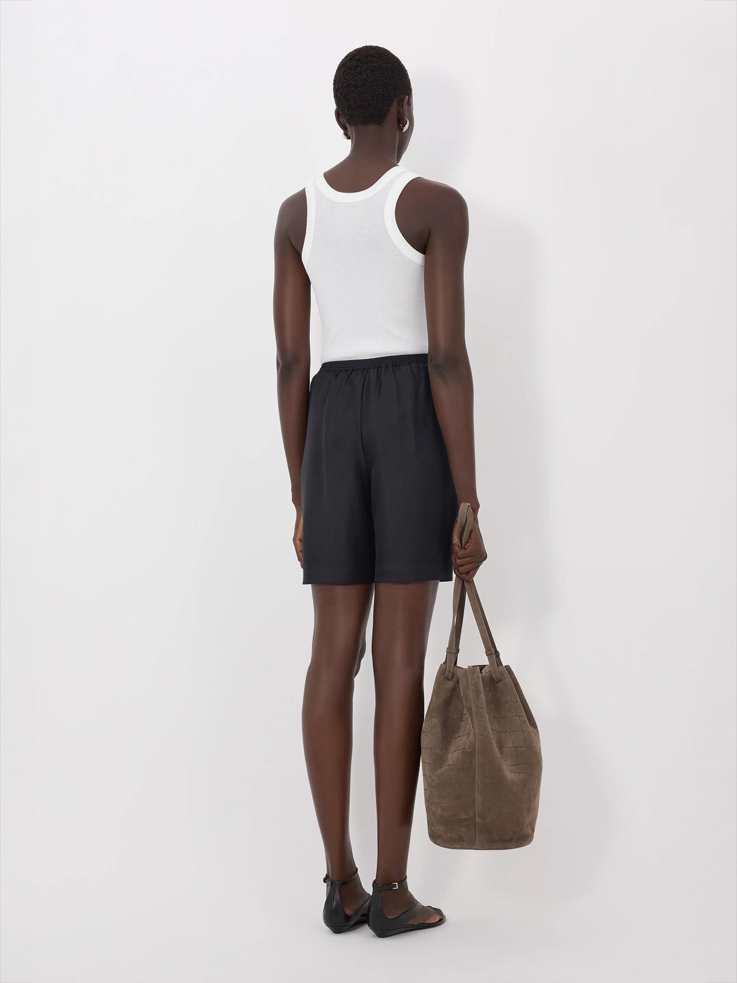 Zinia lds loose-fit silk shorts, black