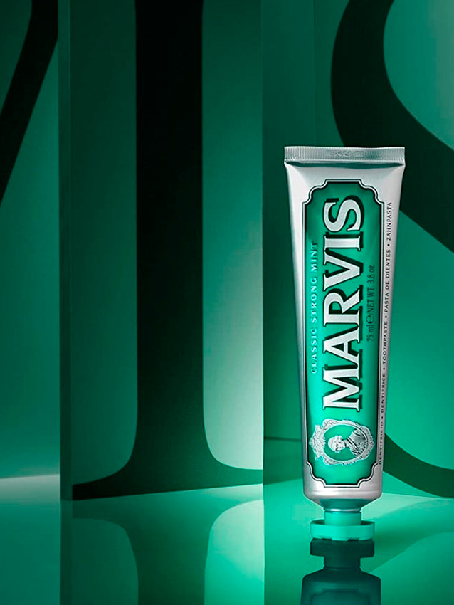 Classic Strong Mint toothpaste (85 ml)