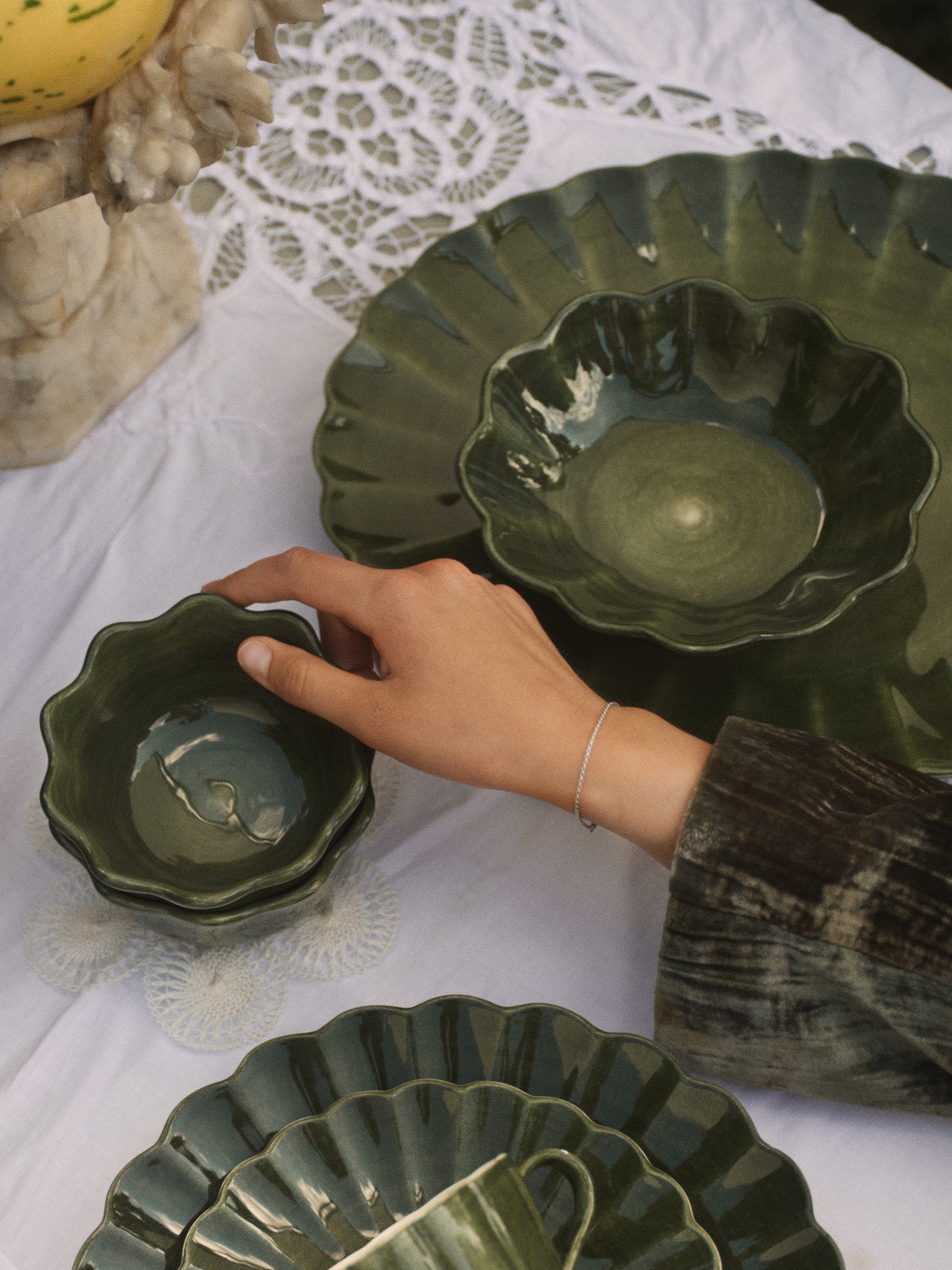 Oyster small oval bowl, dark green