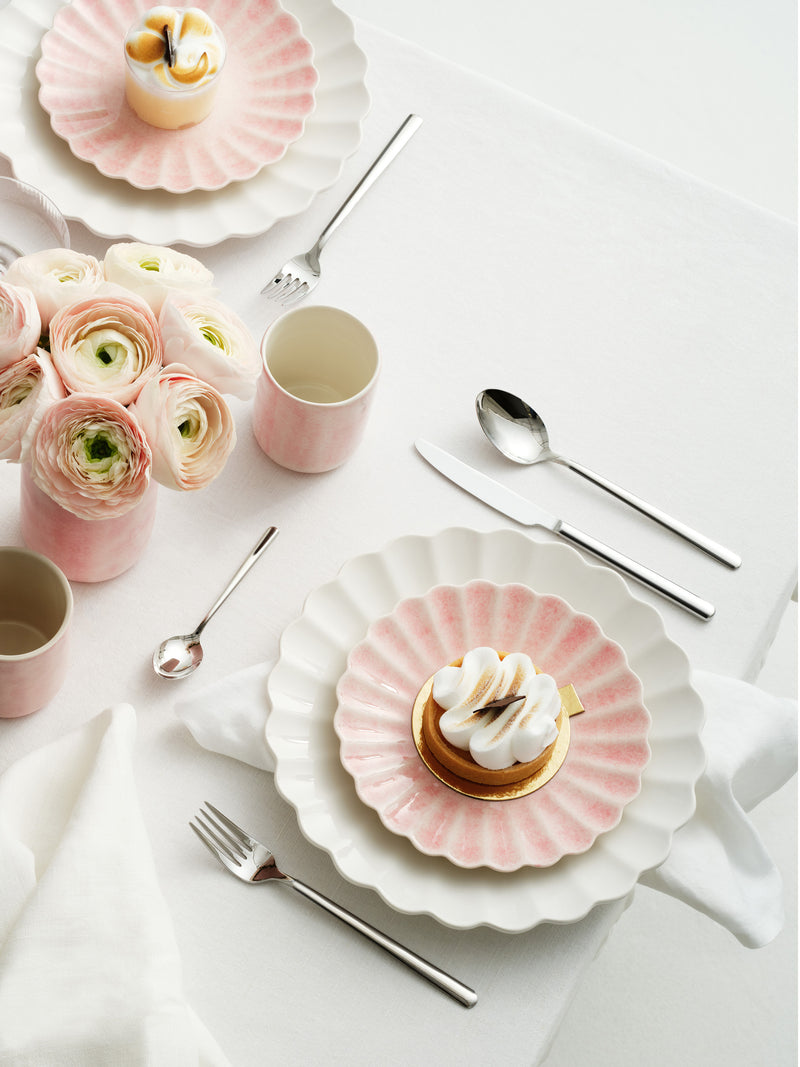 Oyster small plate, light pink