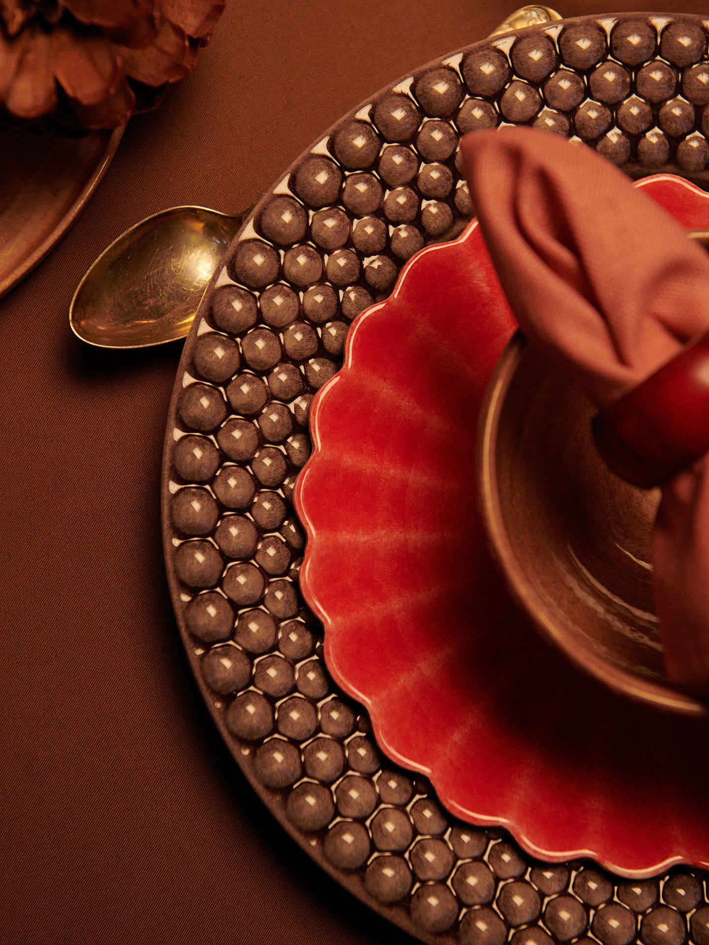 Oyster small plate, red (20 cm)