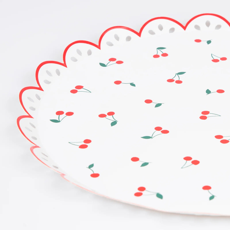Cherries dinner paper plates, set of 8