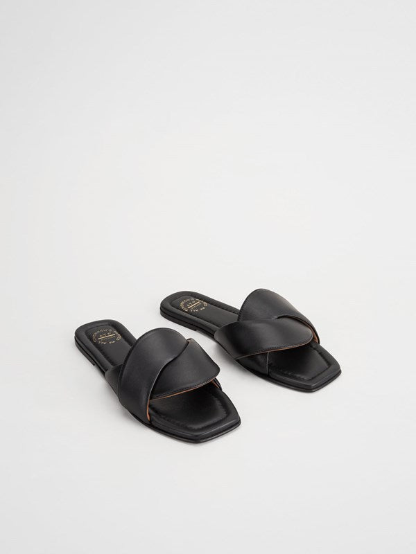 Capurso sandal in lamb leather, black