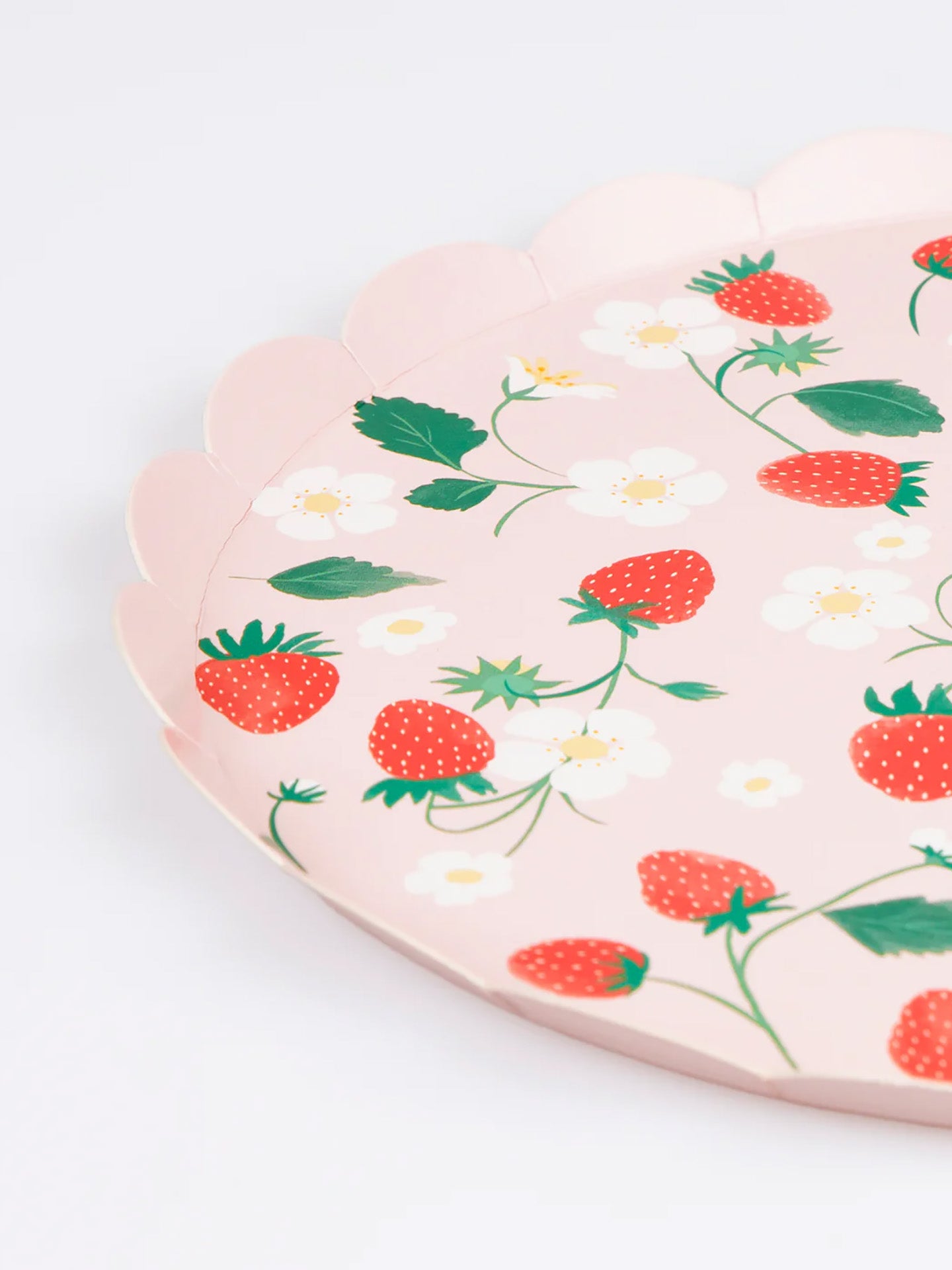 Strawberries pattern paper dinner plates, 8 pcs (27cm)