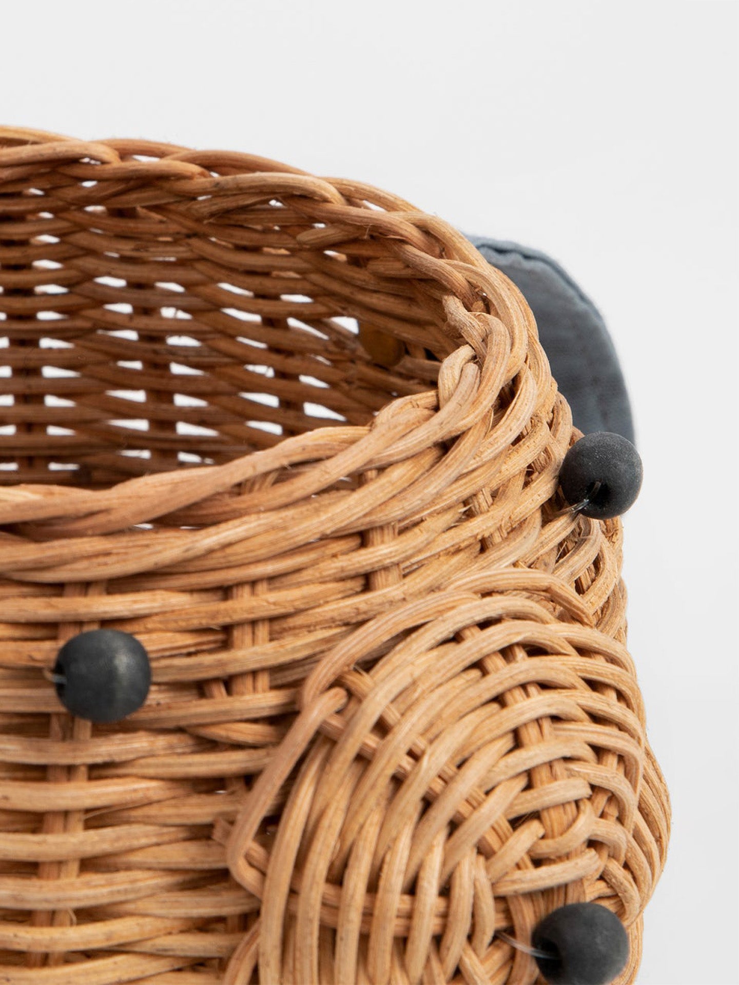 Bear rattan bag