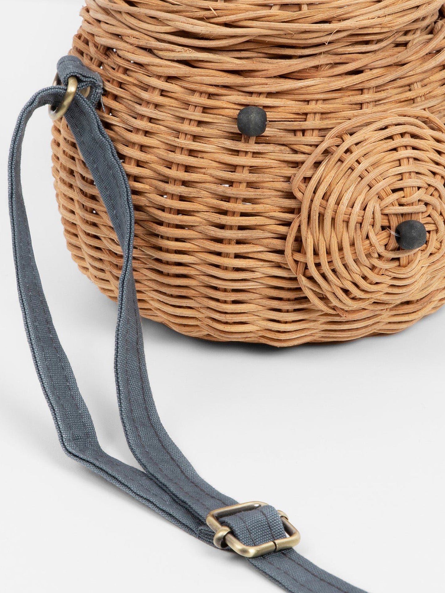 Bear rattan bag