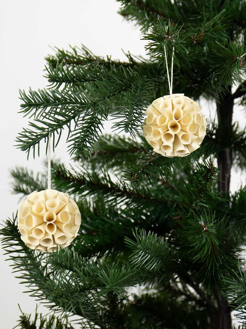 Anemone paper Christmas ornament, off-white