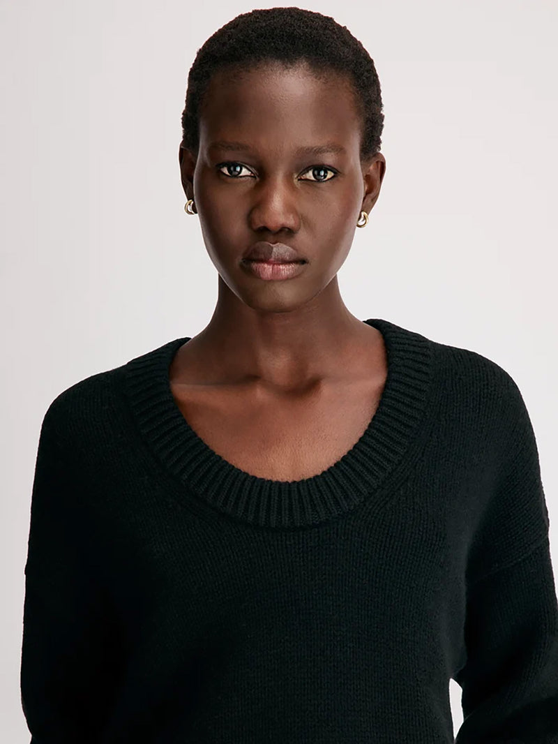 Derry u-neck cashmere sweater, black