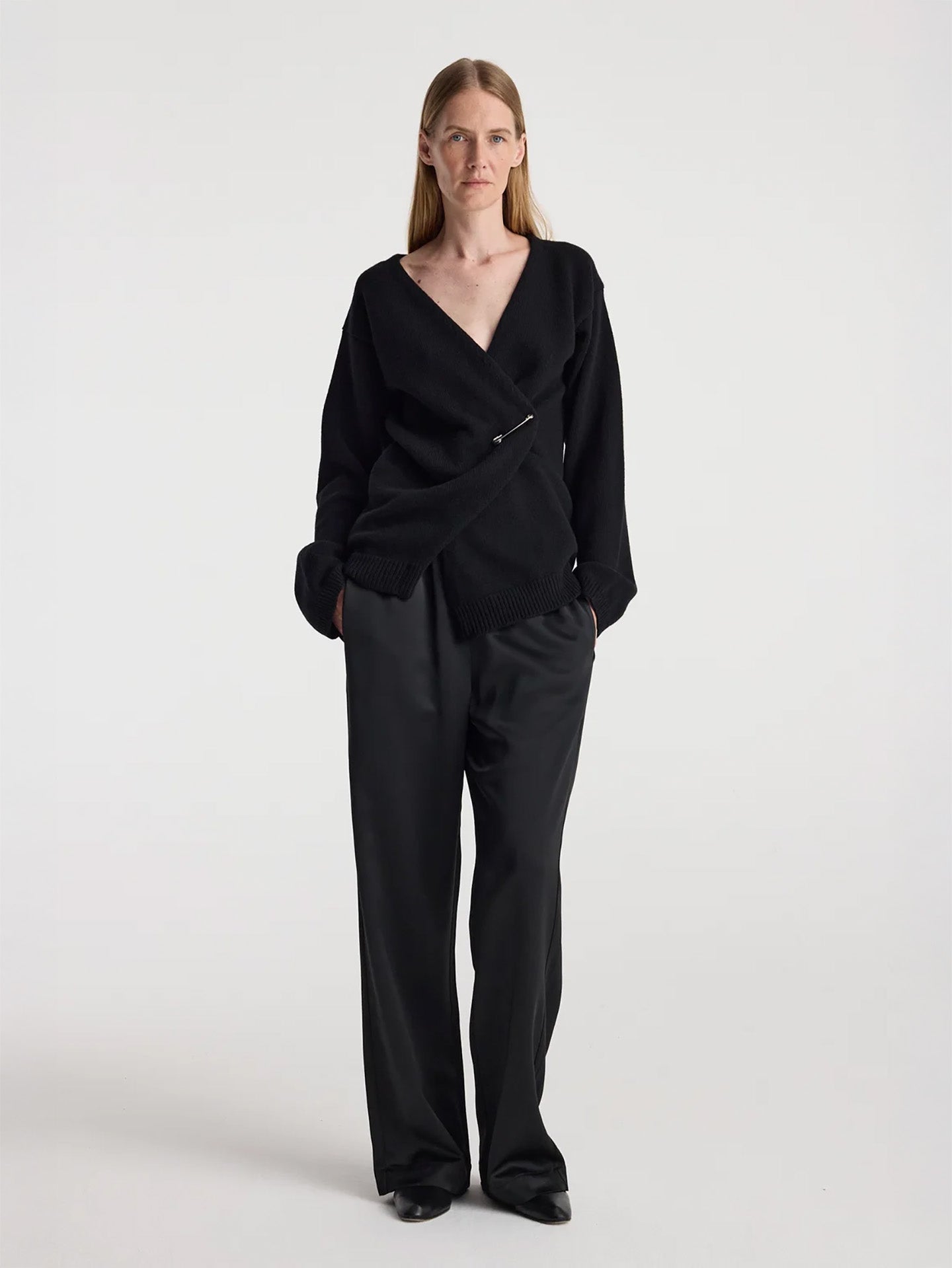 Off-shoulder wrap cardigan, black
