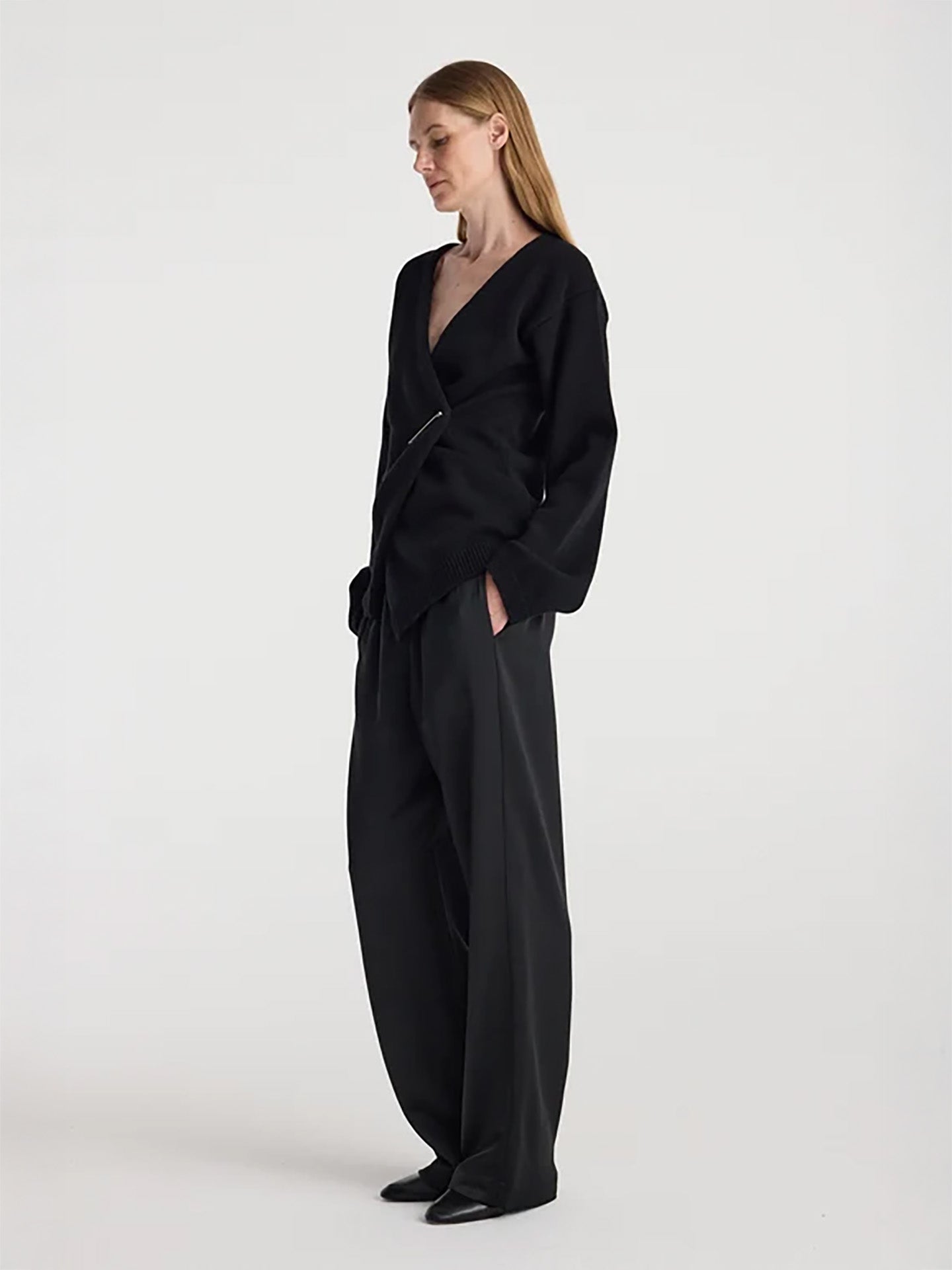 Off-shoulder wrap cardigan, black