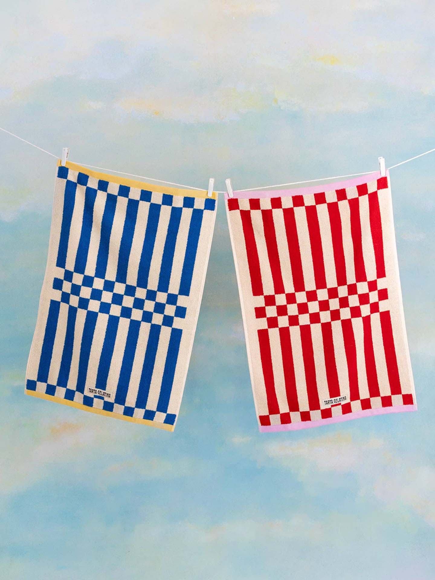 Clubhouse hand towel, blue