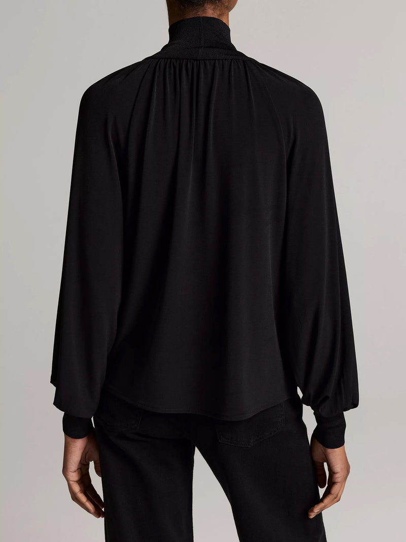 Rib trim long sleeve gathered turtleneck, black