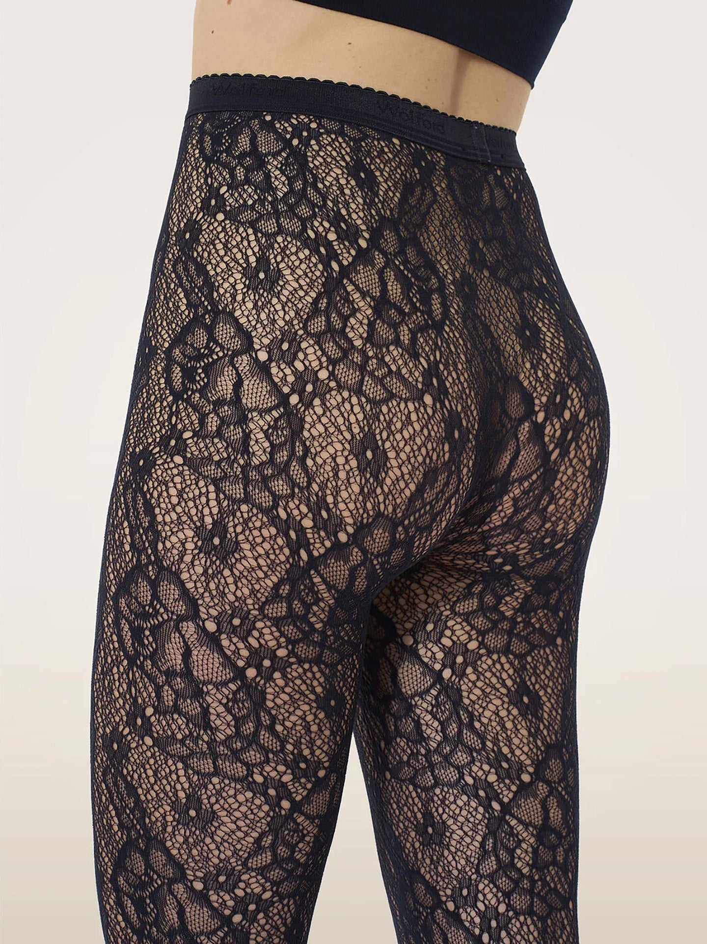 Infinite rose net tights, black