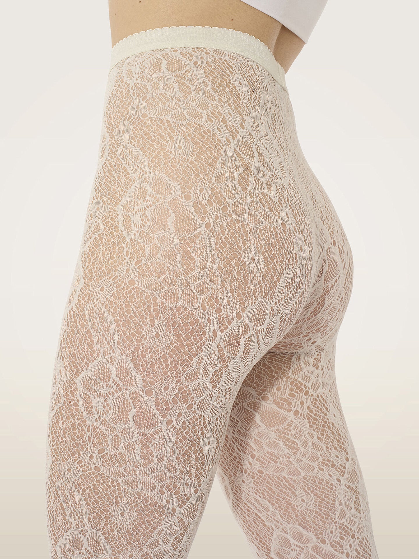 Infinite rose net tights, whipped cream white