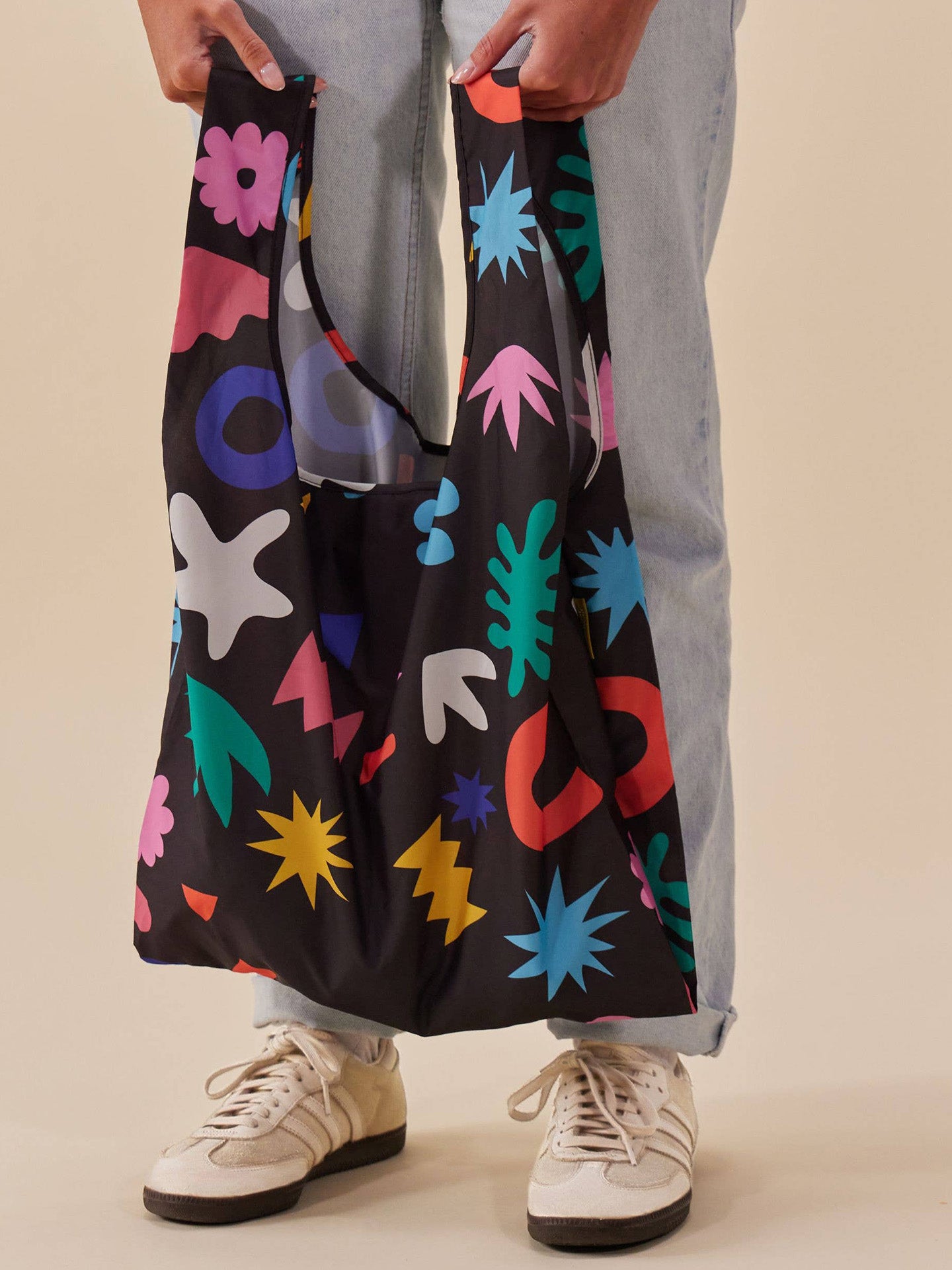 Palma print foldable light shopper, black-multi