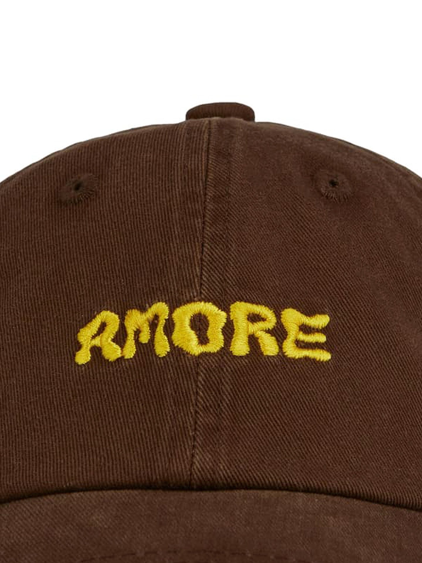 Pica Pica Amore, Brown