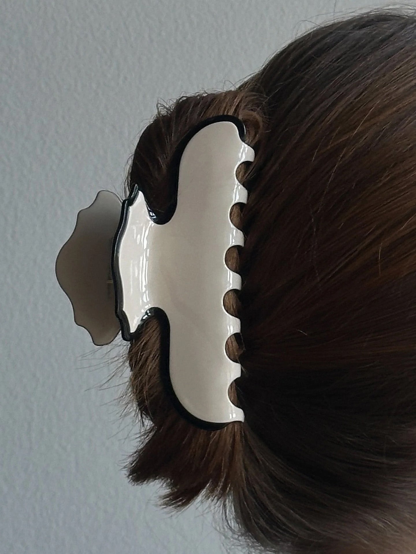 Leonora hair claw, 2 colours