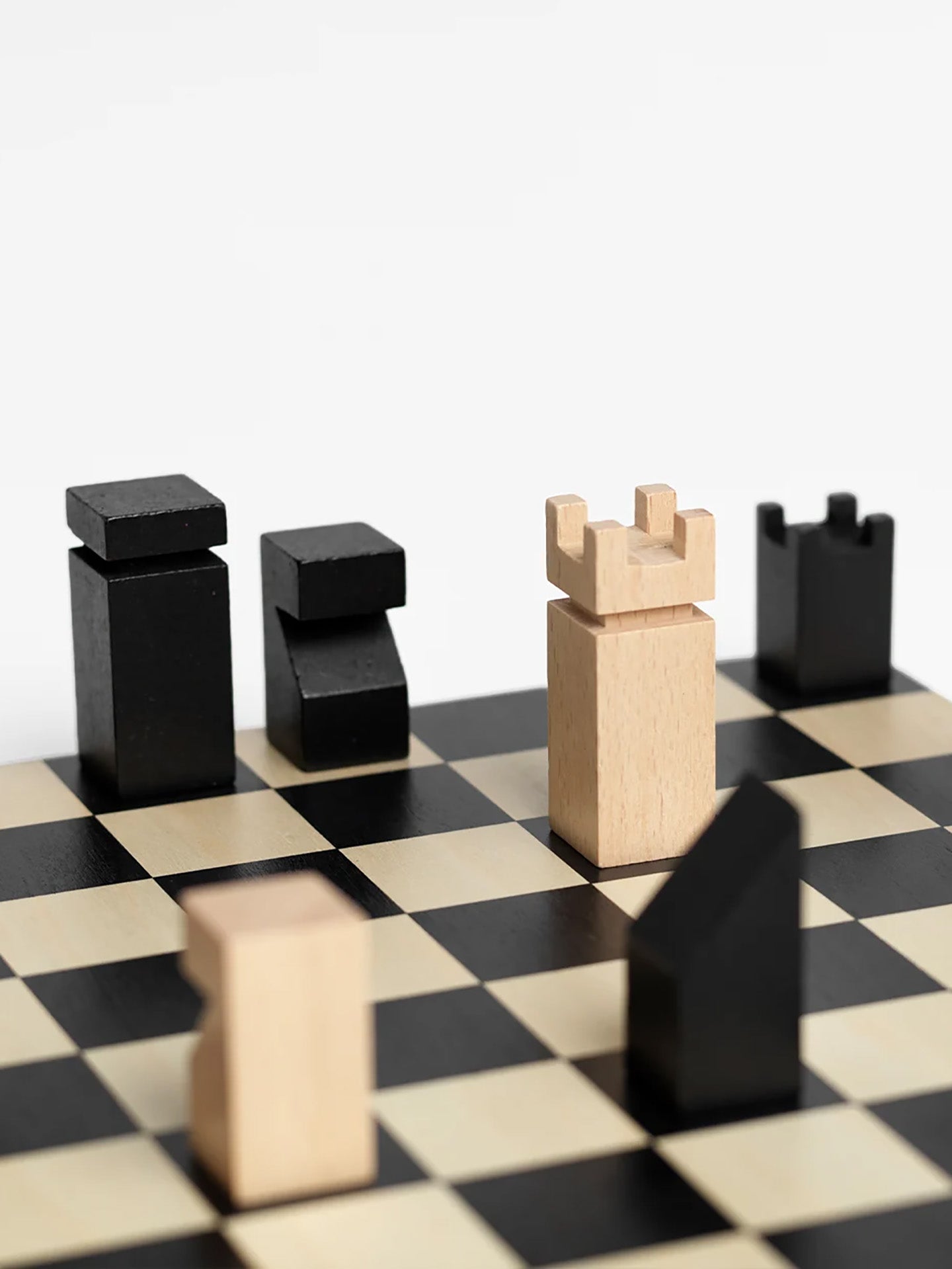 The functionalist wooden chess game