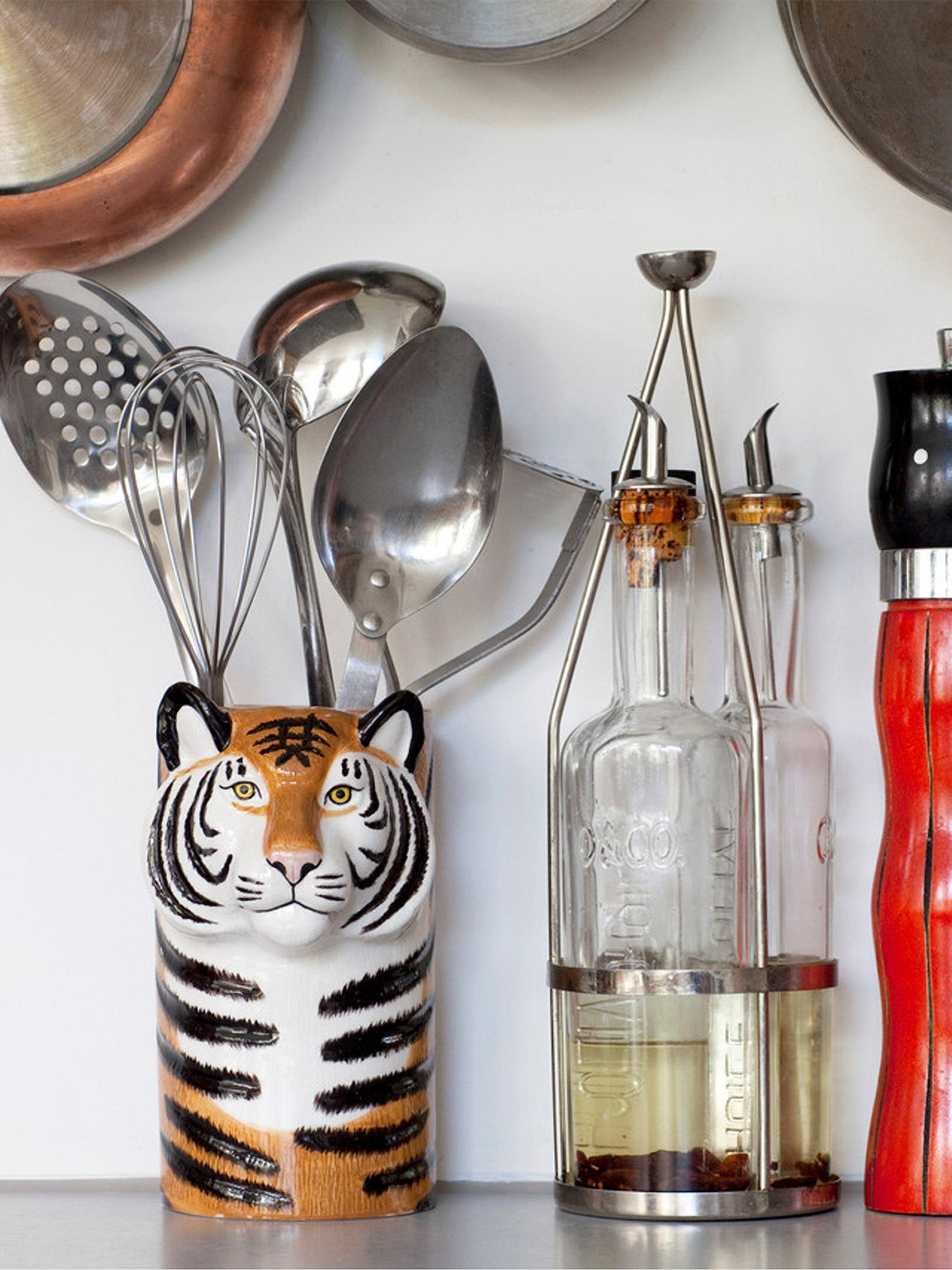 Tiger utensil pot