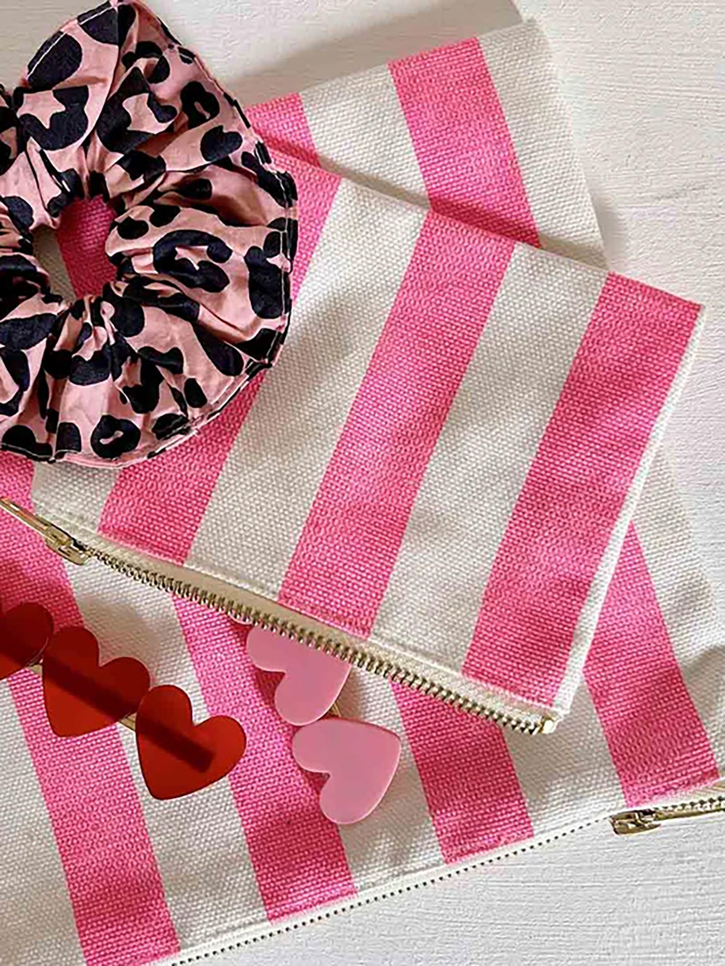 Lili pouch stripes, ivory/neon pink