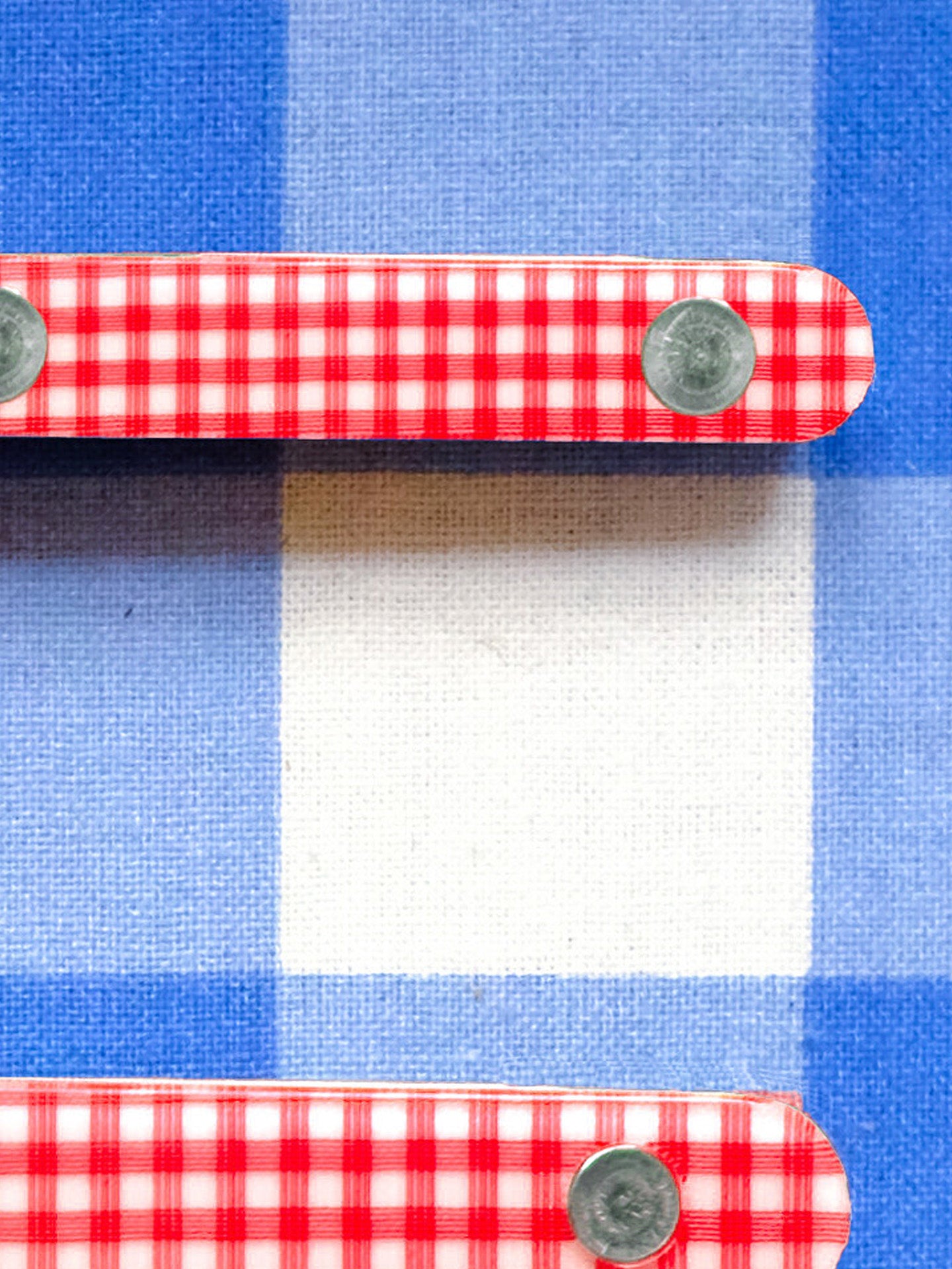 Bistrot gingham spreader, blue or red