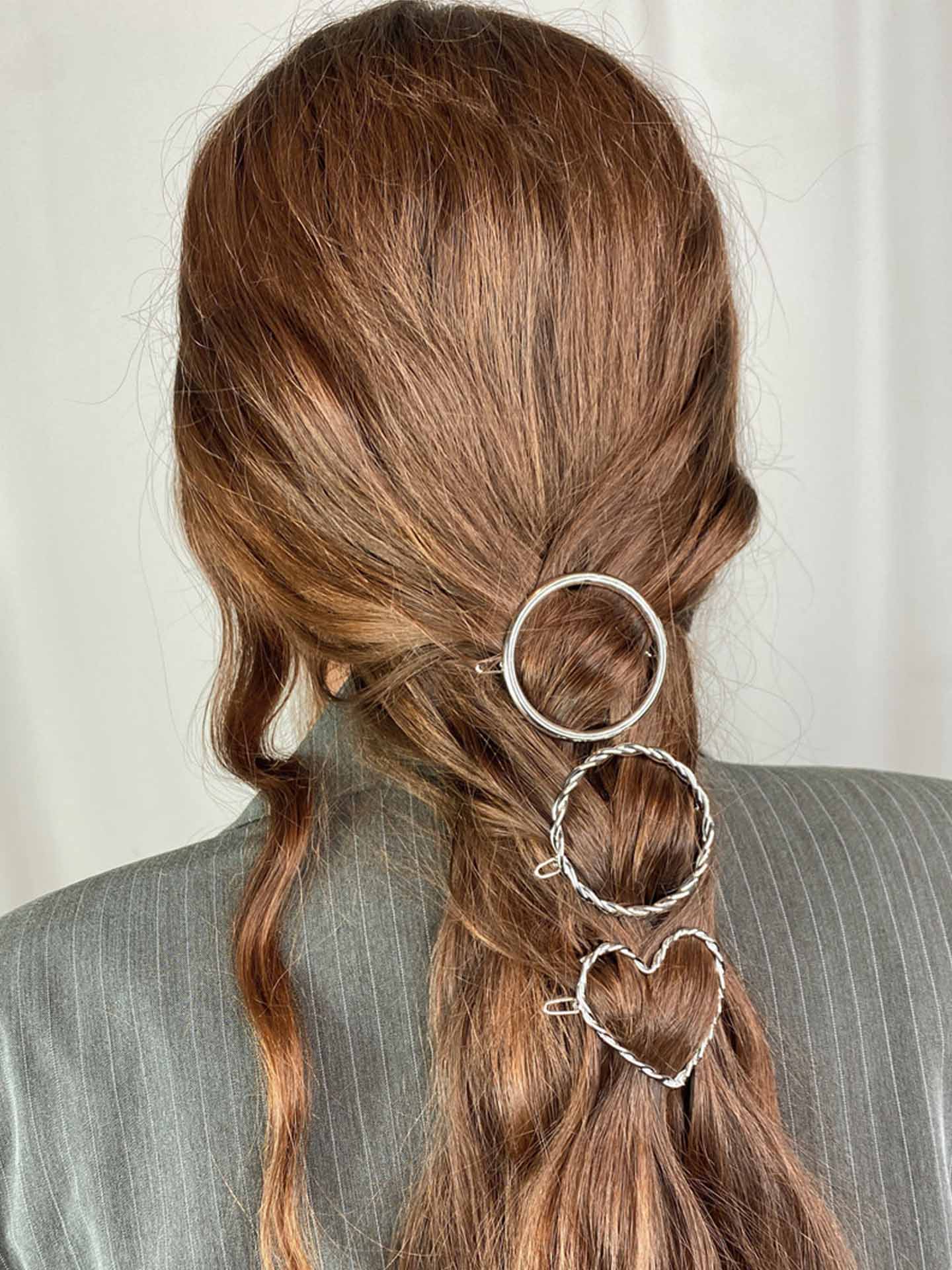 Alice round hair clip (5 cm), gold or silver