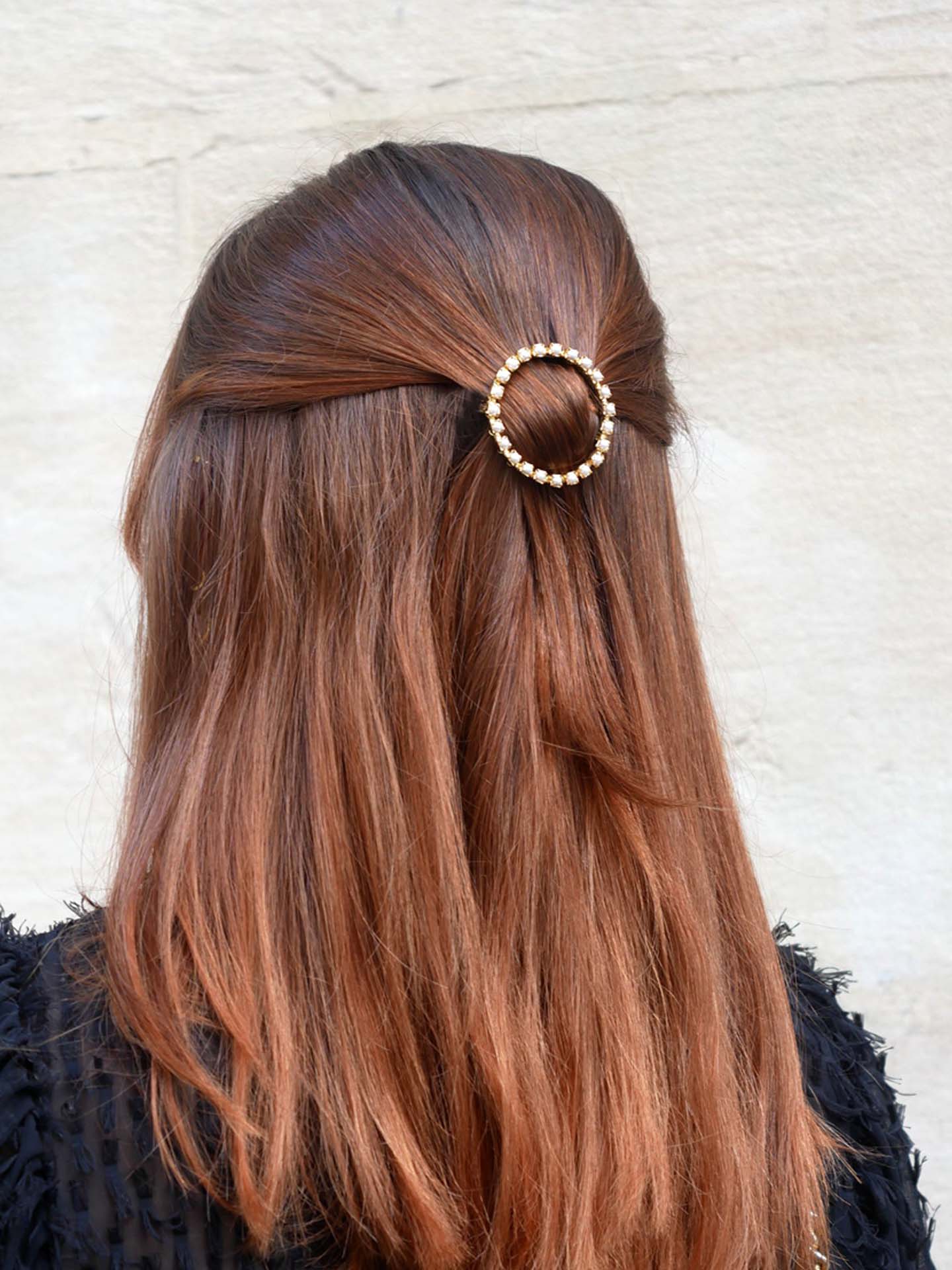 Tabata pearl round hair clip