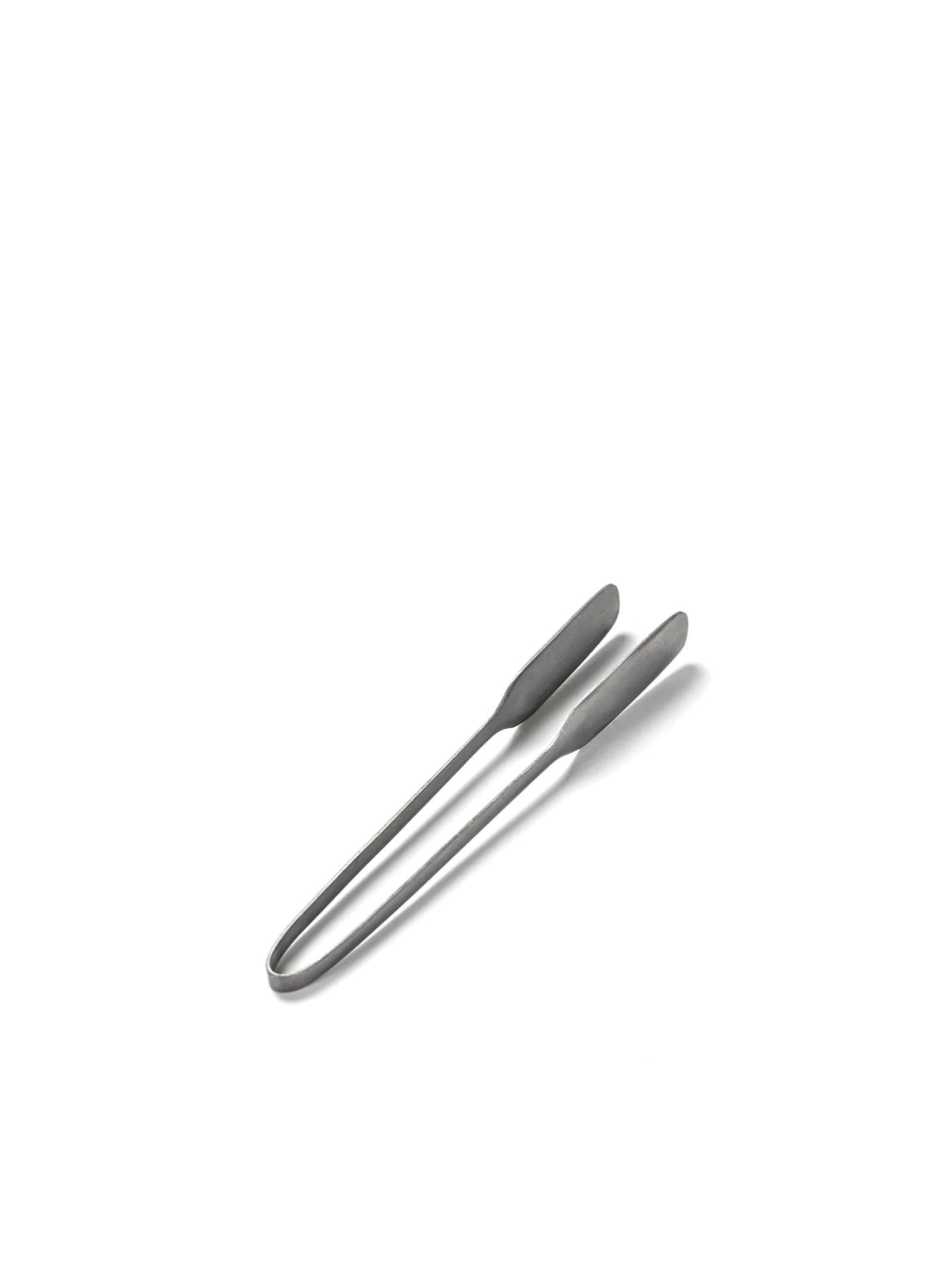 Tongs from La Nouvelle Table Collection are small and cute, only 14 centimeters long.