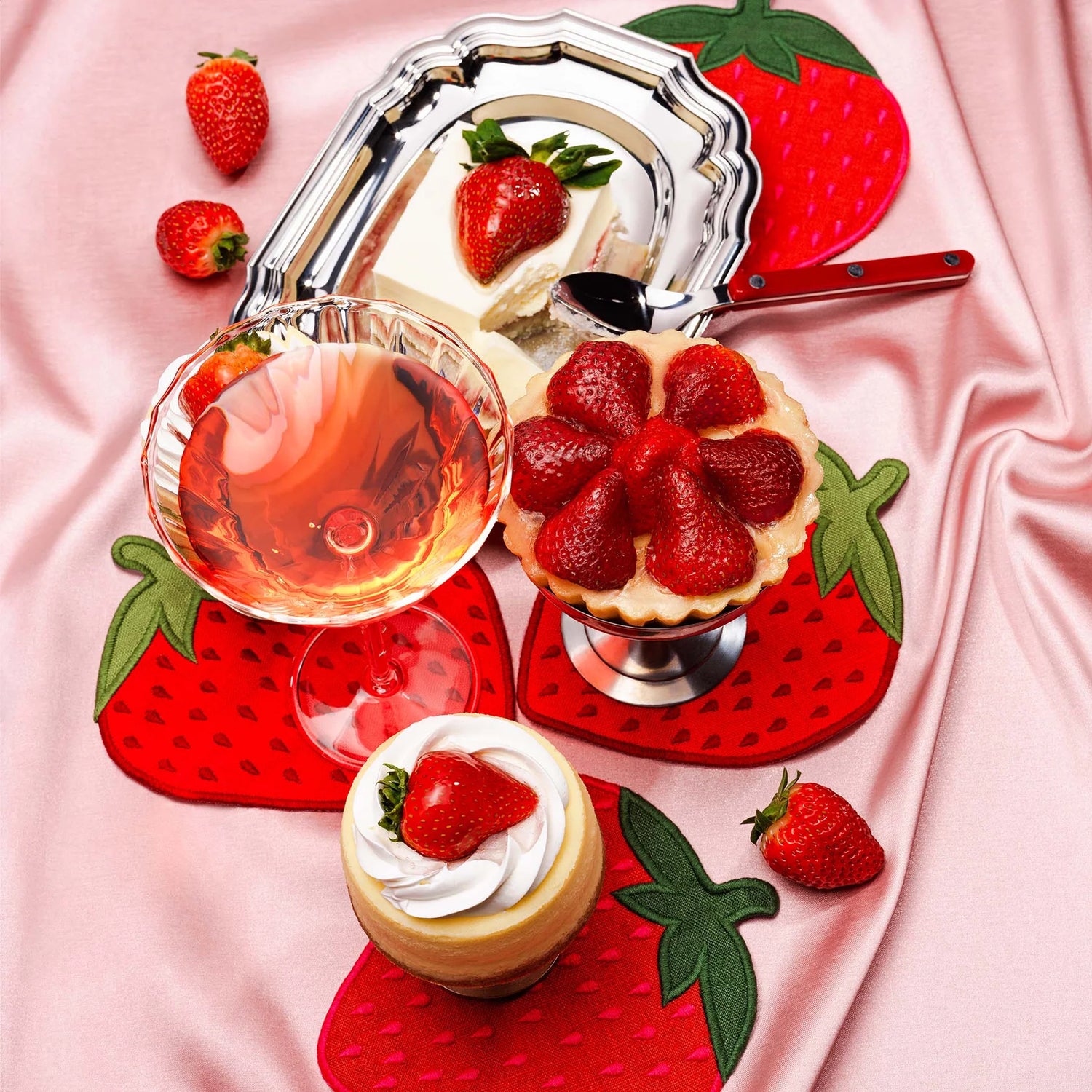 Strawberry cocktail napkins / coasters, set of 4