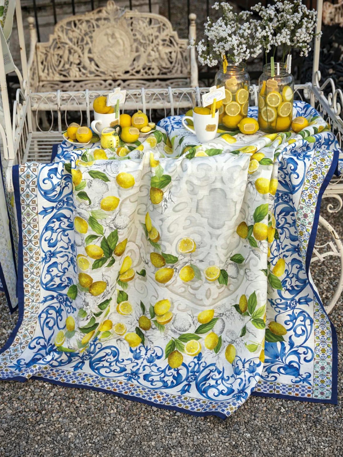 Cetara lemon print XL linen tablecloth (170x360cm), blue
