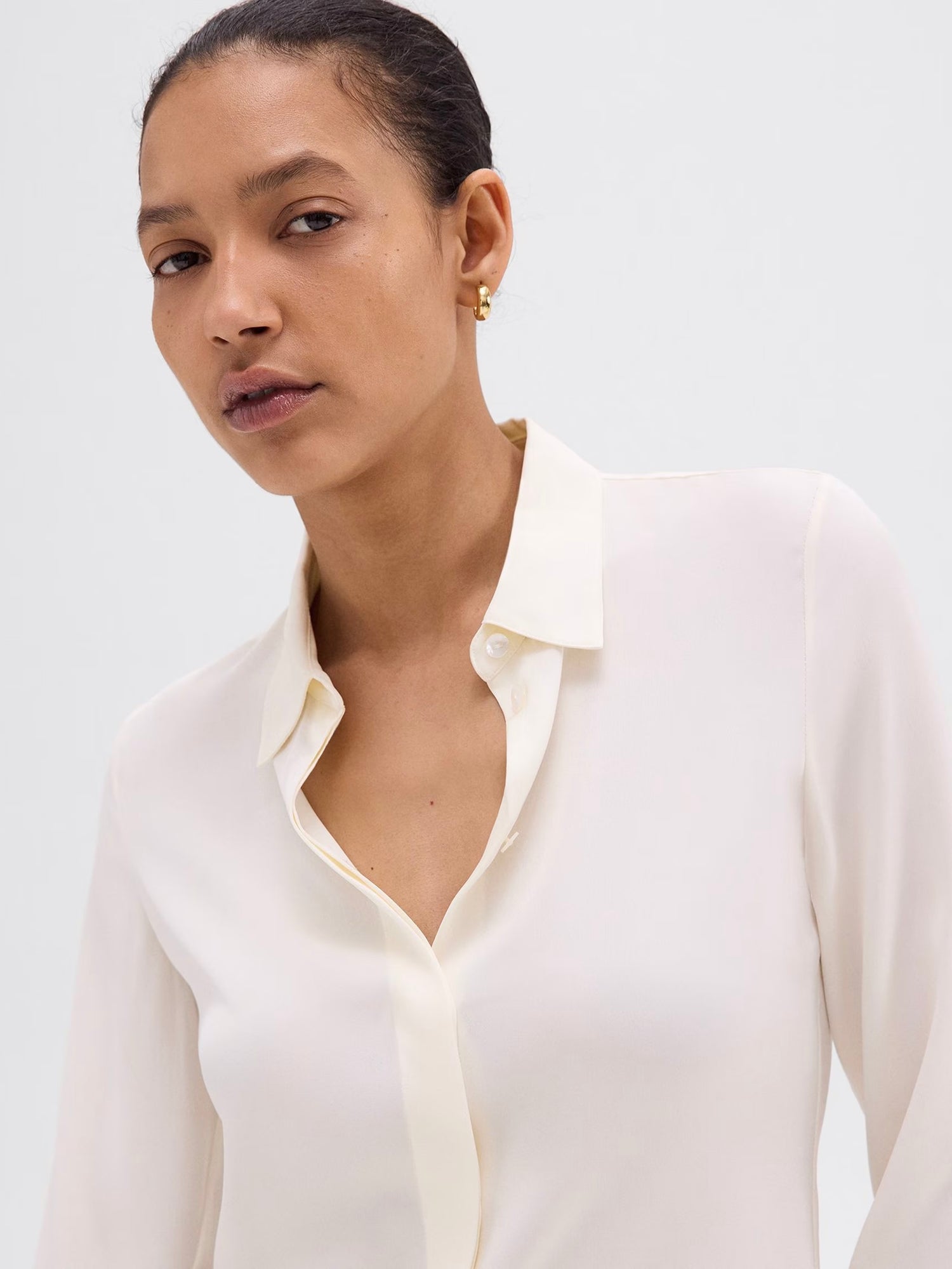 Fitted Shirt in Silk Georgette, ivory