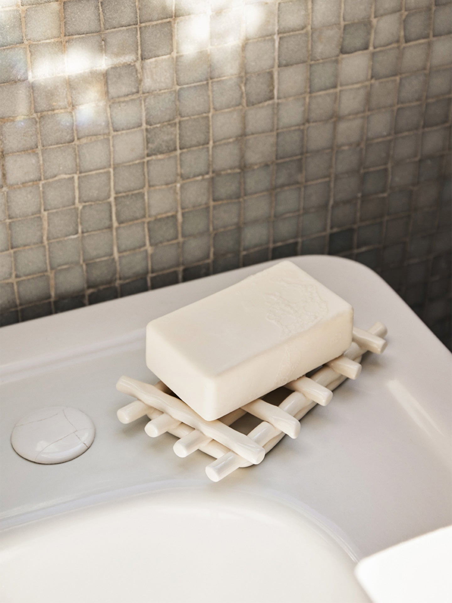 Ceramic Soap Tray, Off-white