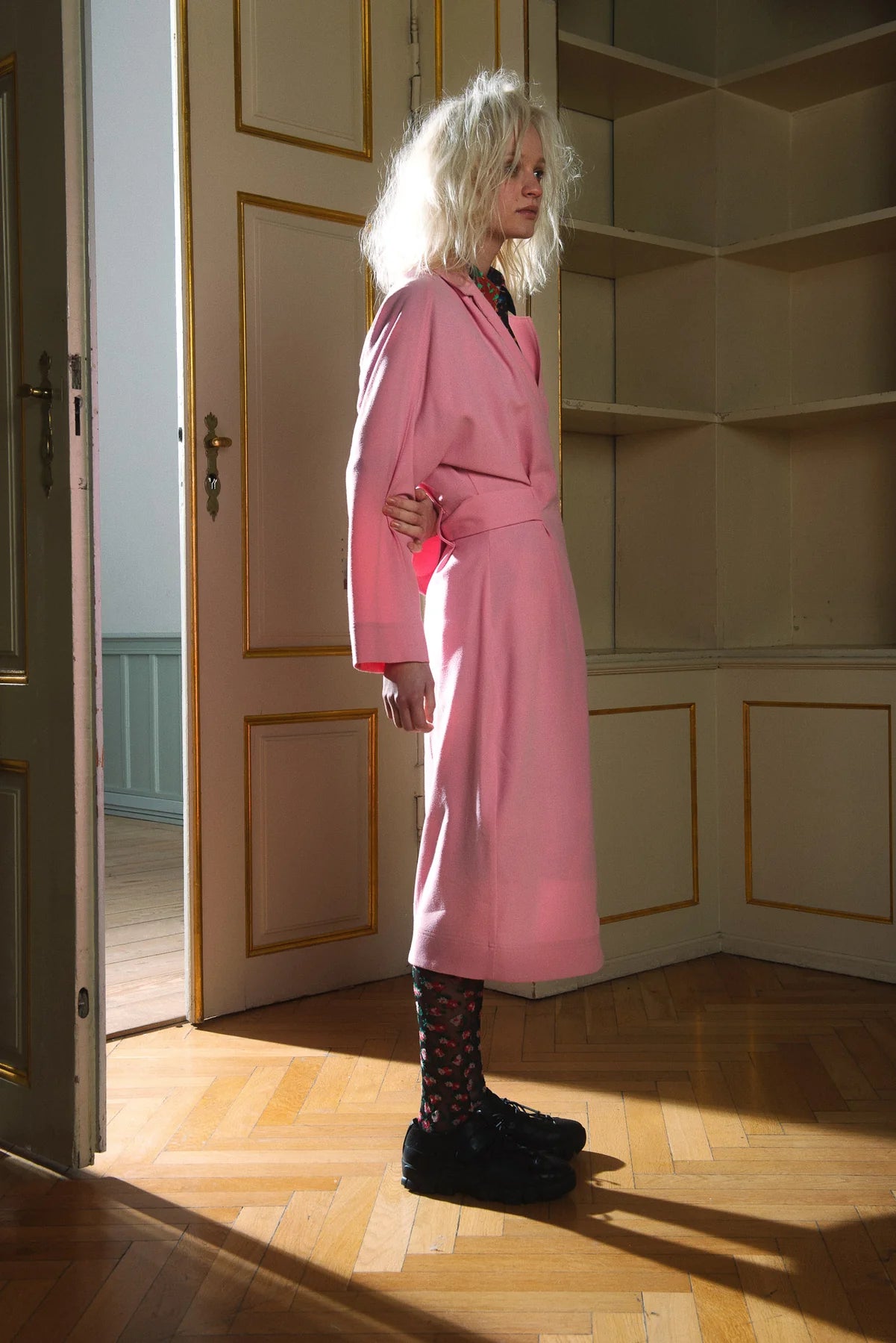 Belted-waist long dresscoat, pink