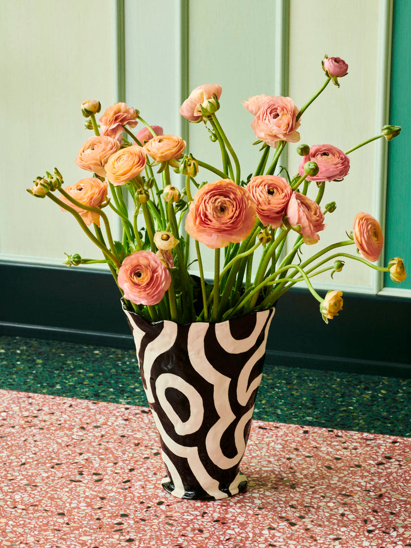Shadow Vase by Jessica Hans, black-white