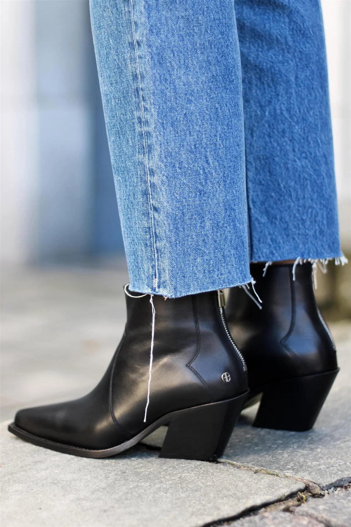 Tania booties, black