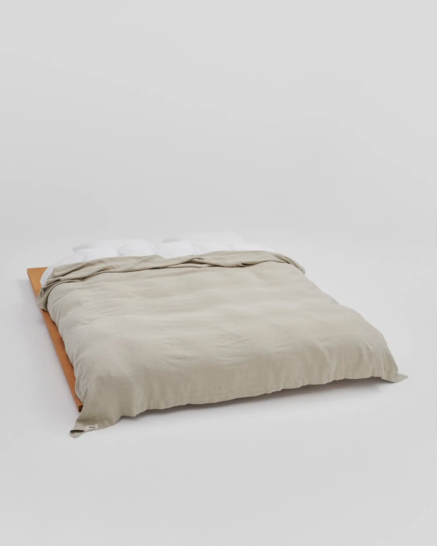 Linen bed spread, sand grey