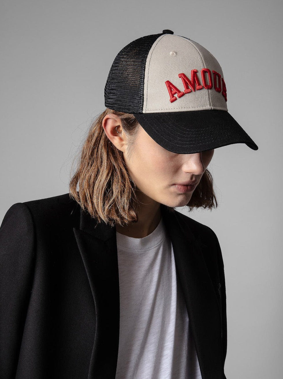 Embroidered 'Amour' baseball cap, black